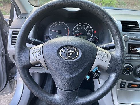 Used 2011 Toyota Corolla LE FWD image 14