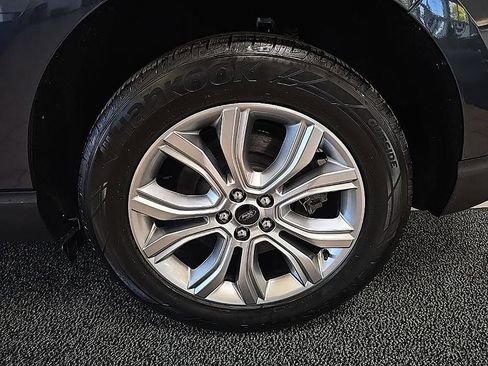 Used 2023 Ford Edge Titanium AWD/4WD image 42