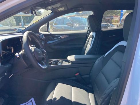 New 2026 Chevrolet Blazer EV LT image 9