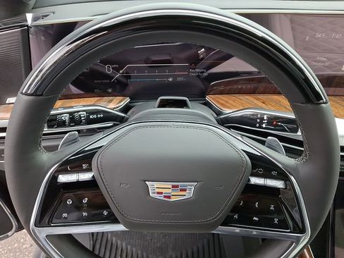 Certified 2025 Cadillac Escalade Sport Platinum w/ LPO, Floor Liner Package image 19