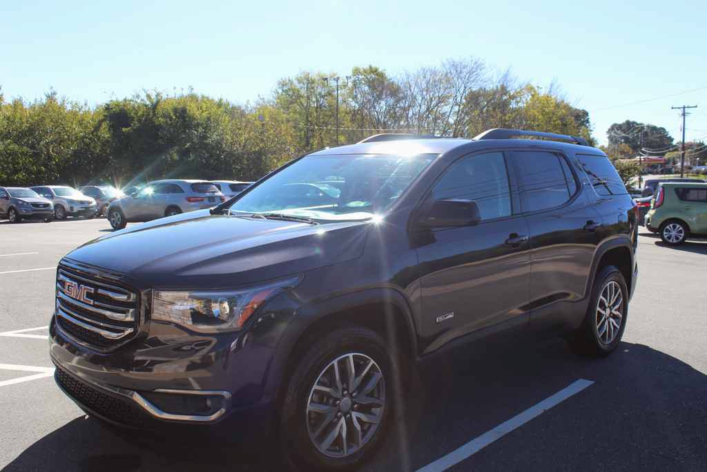 Used 2017 GMC Acadia SLE w/ Driver Alert Package I AWD/4WD image 1