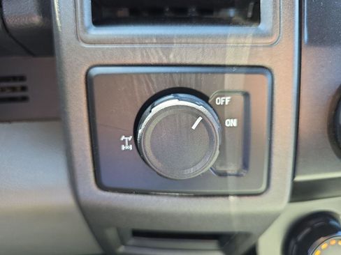 Used 2021 Ford F250 XL w/ Power Equipment Group RWD image 10