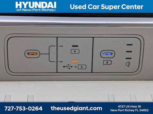 Certified 2024 Hyundai Santa Fe SEL AWD/4WD image 31