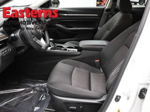 Used 2023 Nissan Altima 2.5 SV AWD/4WD image 14