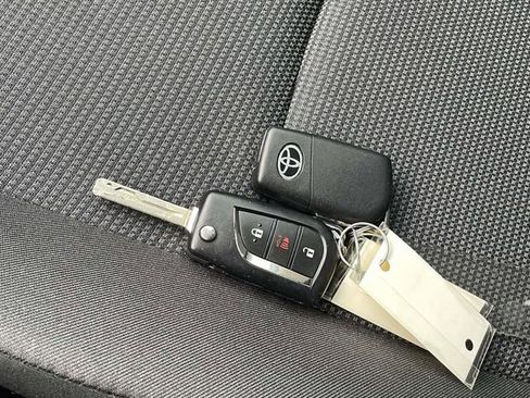 Used 2023 Toyota RAV4 LE image 31