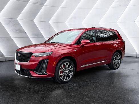 New 2025 Cadillac XT6 Sport w/ Technology Package image 2