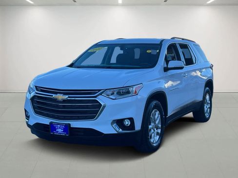 Certified 2020 Chevrolet Traverse LT image 2