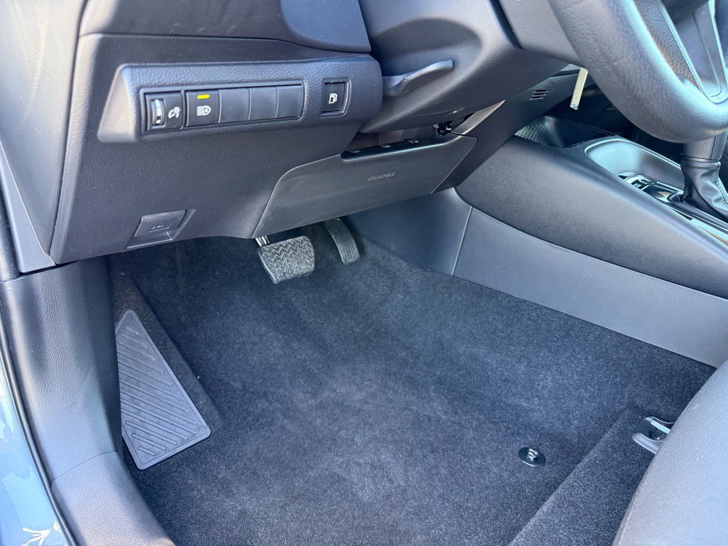 Certified 2025 Toyota Corolla LE FWD image 14