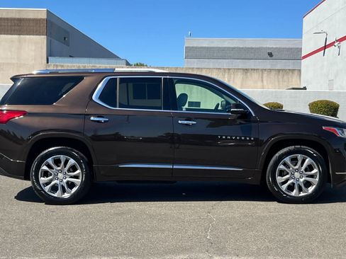 Used 2018 Chevrolet Traverse Premier w/ LPO, Floor Liner Package AWD/4WD image 6