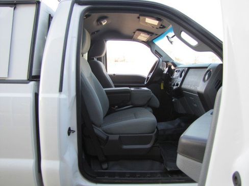 Used 2011 Ford F250 XL w/ Snow Plow Prep Pkg image 8