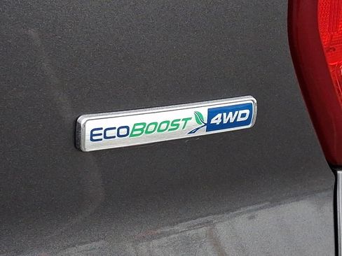 Used 2016 Ford Explorer Platinum image 40