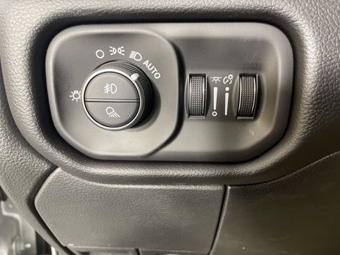 New 2026 RAM 2500 Laramie AWD/4WD image 26