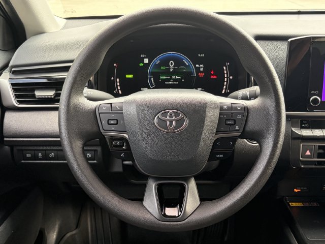 Used 2025 Toyota Camry LE w/ Convenience Package FWD image 16