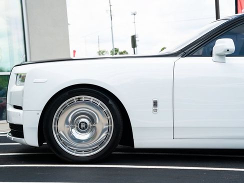 Used 2019 Rolls-Royce Phantom Sedan RWD image 19
