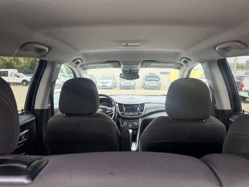 Used 2018 Chevrolet Trax LT AWD/4WD image 17