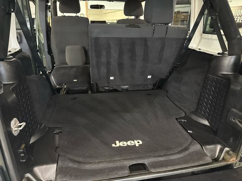 Used 2012 Jeep Wrangler Unlimited Sport AWD/4WD image 36