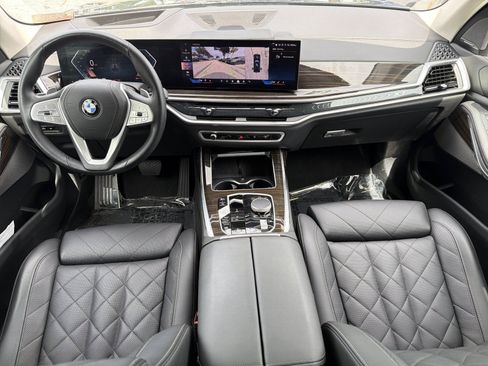 Used 2024 BMW X7 xDrive40i AWD/4WD image 15