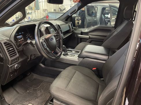 Used 2018 Ford F150 XLT w/ Equipment Group 302A Luxury AWD/4WD image 14