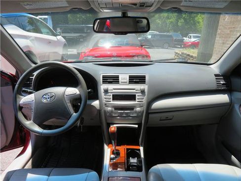 Used 2011 Toyota Camry XLE w/ XLE Extra-Value Pkg #2 FWD image 6