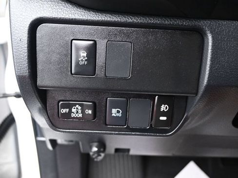 Used 2022 Toyota Tacoma SR AWD/4WD image 17