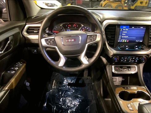 Used 2021 GMC Acadia SLE w/ Driver Convenience Package image 6