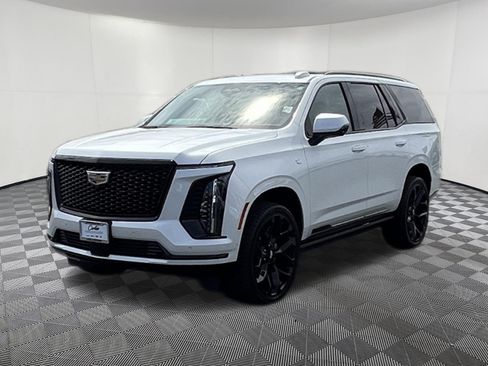 Used 2025 Cadillac Escalade Sport Platinum AWD/4WD image 3
