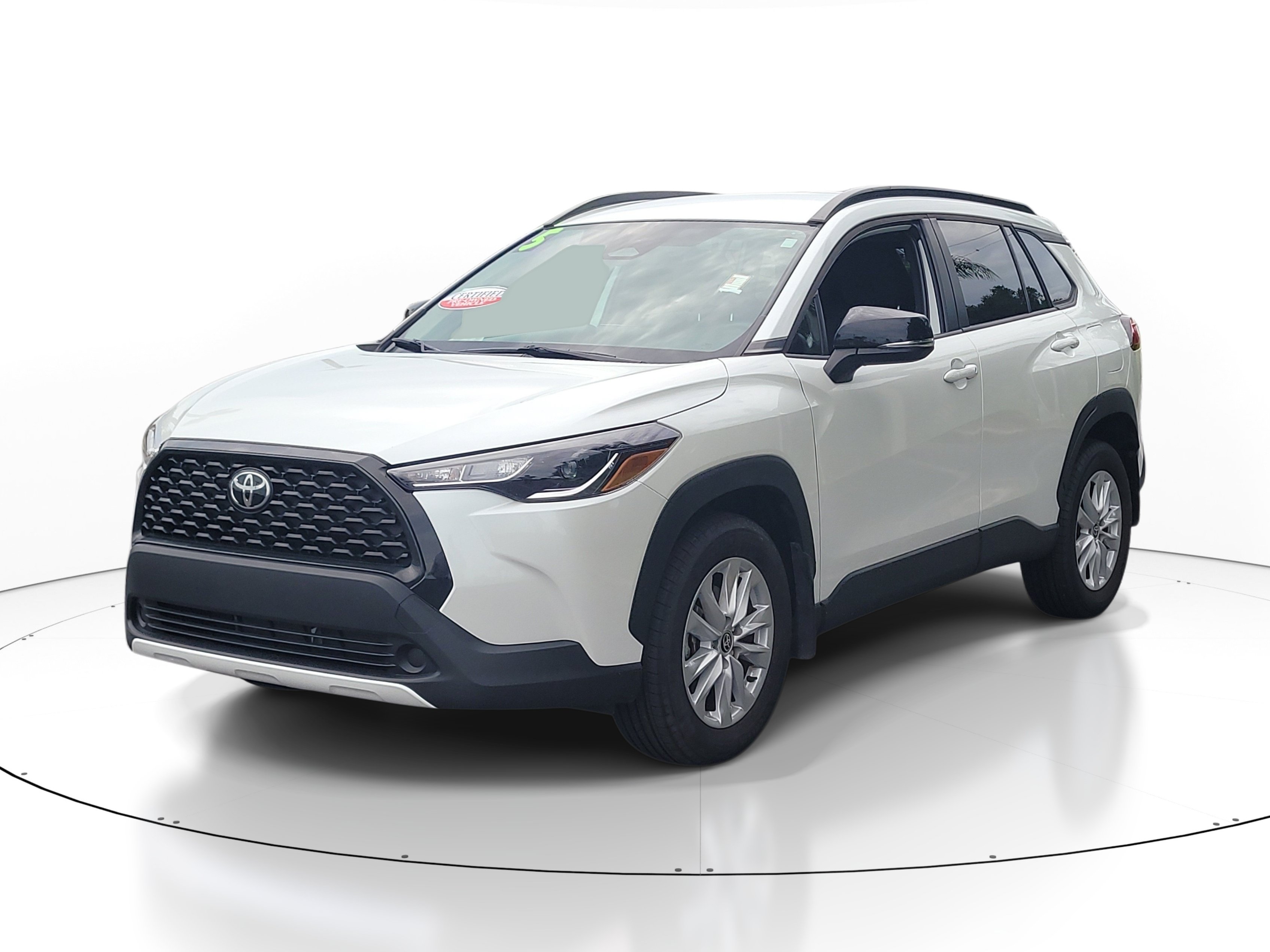 Certified 2025 Toyota Corolla Cross LE FWD image 3