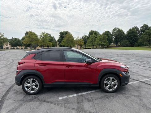 Used 2022 Hyundai Kona SEL FWD image 2