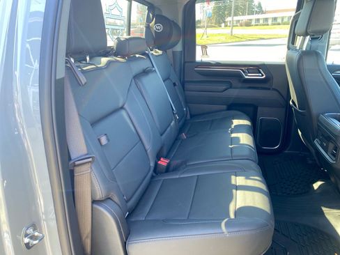 Used 2024 Chevrolet Silverado 2500 LT w/ Z71 Sport Edition image 27