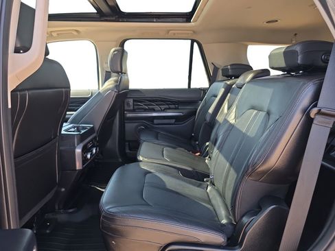 Used 2018 Ford Expedition Platinum AWD/4WD image 16