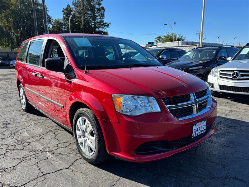 Used 2013 Dodge Grand Caravan American Value Package FWD image 1