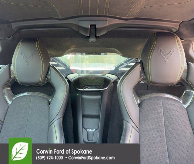 Used 2022 Chevrolet Corvette Stingray Premium Cpe w/ Z51 Performance Package RWD image 33