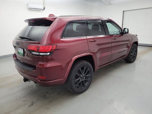 Used 2018 Jeep Grand Cherokee Altitude AWD/4WD image 10
