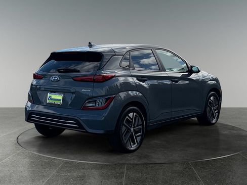 Used 2023 Hyundai Kona Limited w/ Cargo Package FWD image 9