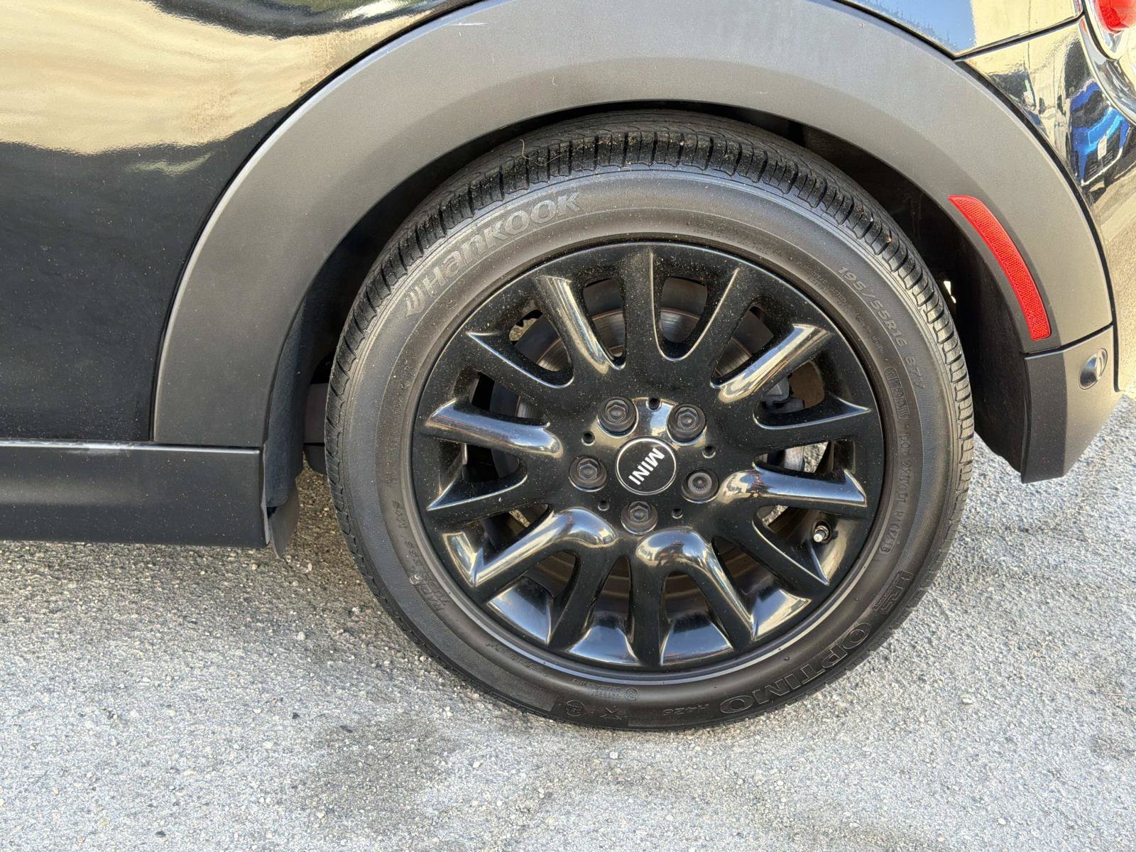 Used 2019 MINI Cooper 2-Door Hardtop FWD image 6