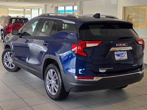 Certified 2023 GMC Terrain SLT w/ Infotainment Package II AWD/4WD image 15