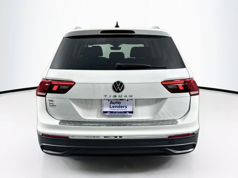 Used 2022 Volkswagen Tiguan SE FWD image 6