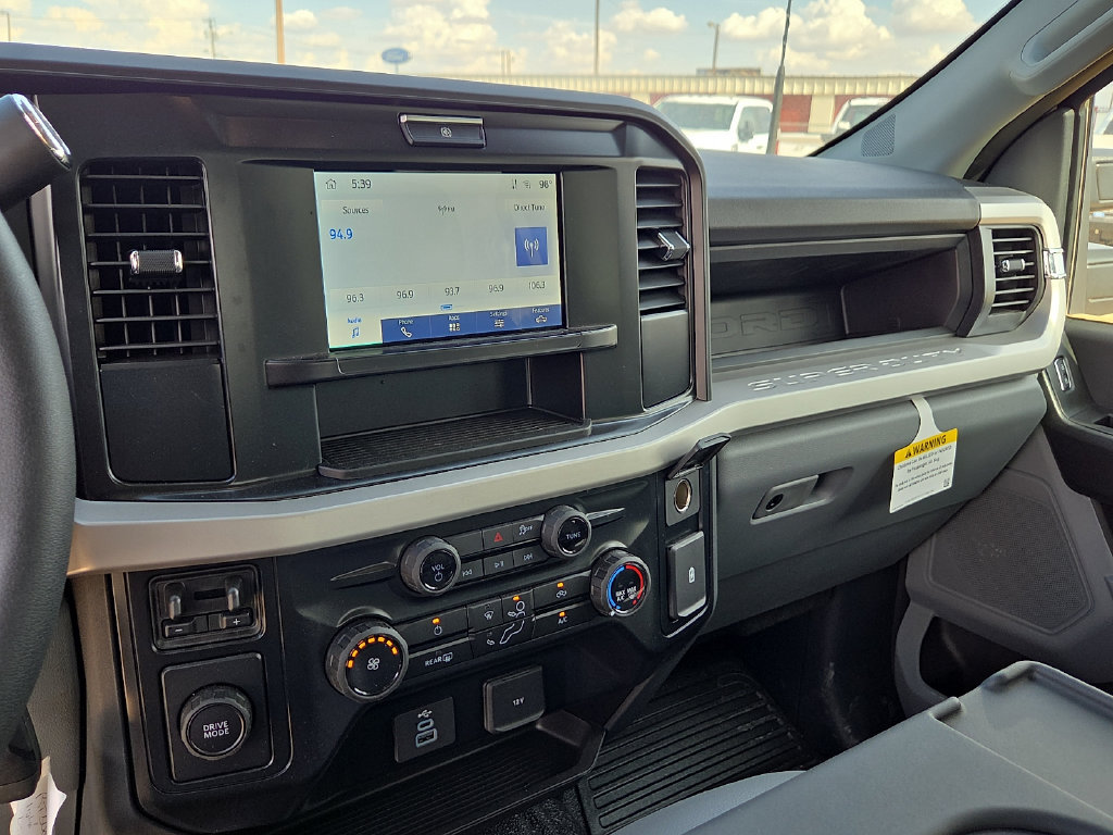 New 2025 Ford F350 XL w/ XL Chrome Package RWD image 24