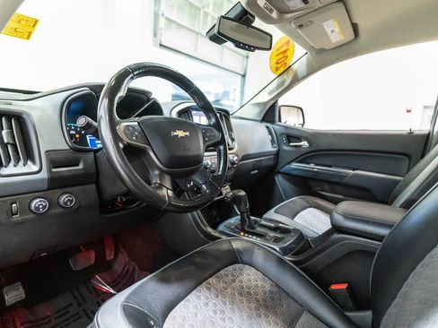 Used 2017 Chevrolet Colorado Z71 image 4