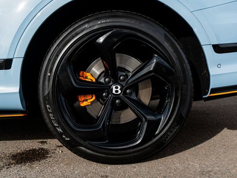 Certified 2025 Bentley Bentayga S Black Edition image 7