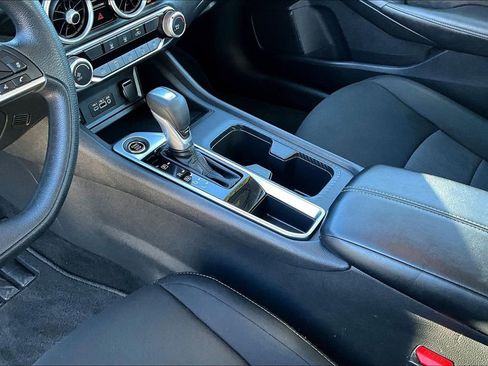 Used 2024 Nissan Sentra SV image 18