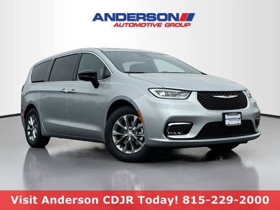 New 2026 Chrysler Pacifica Limited