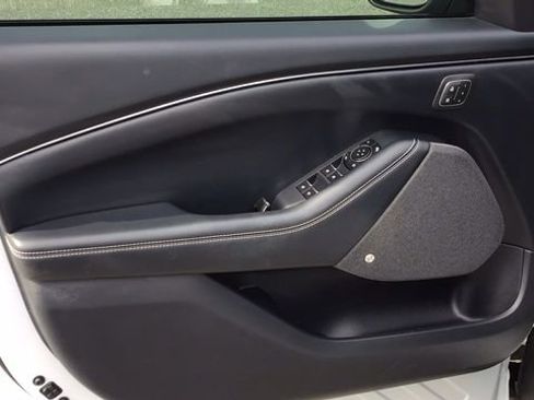 Certified 2022 Ford Mustang Mach-E Premium image 18