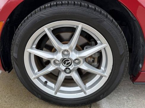 Used 2017 MAZDA MX-5 Miata Sport image 38