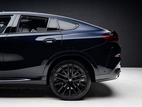 Used 2026 BMW X6 M60i AWD/4WD image 21