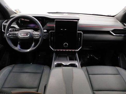 Used 2024 GMC Acadia AT4 w/ Luxury Package image 28