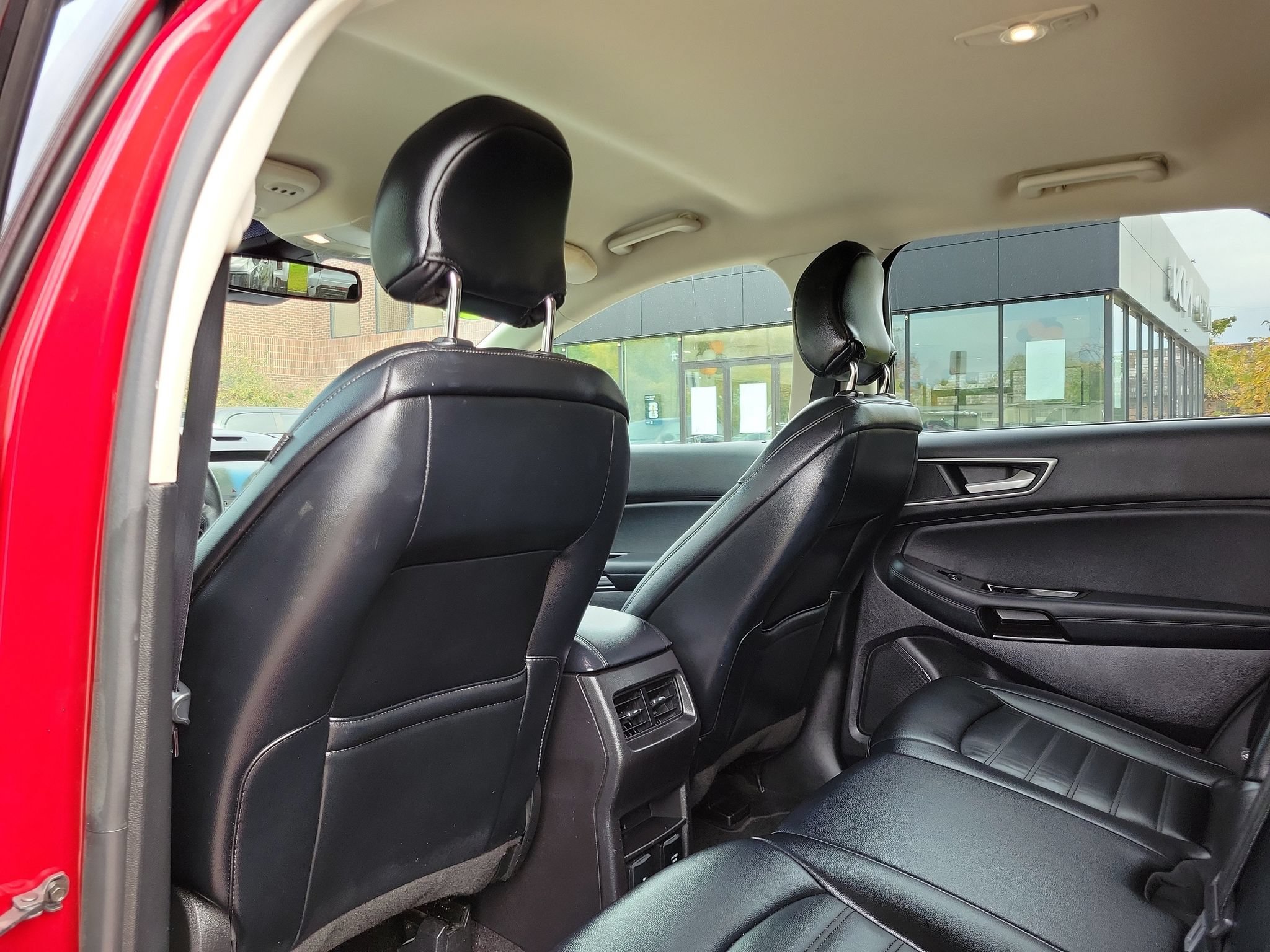 Used 2019 Ford Edge SEL w/ Equipment Group 201A AWD/4WD image 22