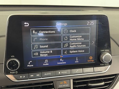Used 2024 Nissan Altima 2.5 SR FWD image 19