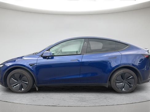 Used 2026 Tesla Model Y Long Range RWD image 13