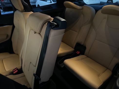 Used 2017 Volvo XC90 T6 Momentum image 14